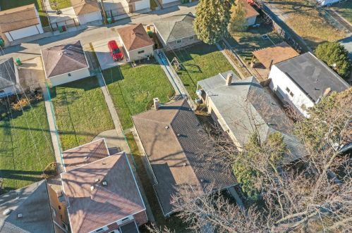 2738 Oak Park Ave, Forest View IL 60402-2535 exterior