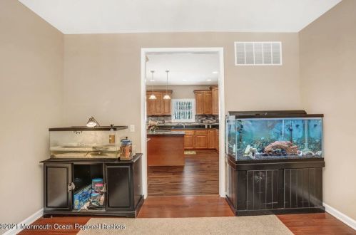 438 Freehold Rd, Jackson Twp NJ 08527-4631 exterior