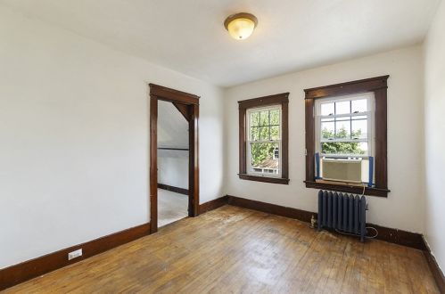 14 Frank St, Worcester MA 01604-1015 exterior