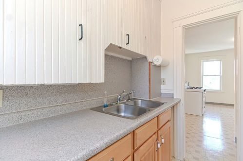 71 Francis St, Worcester MA 01606-3119 exterior