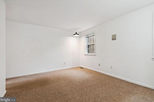 8951 Queen Maria Ct, Columbia MD 21045-2405 exterior