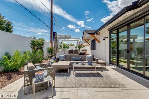 4013 49 Pl, Phoenix AZ 85018-2965 exterior