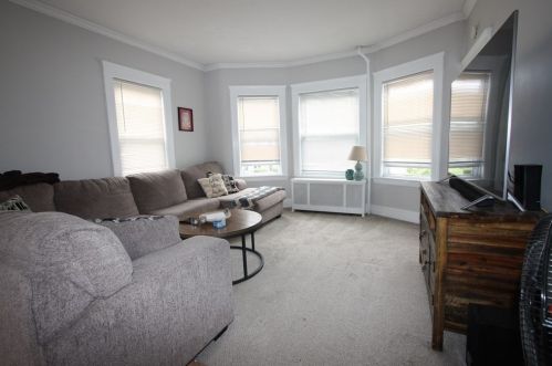 46 Butler St, Worcester MA 01607-1351 exterior