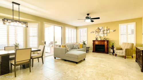 1736 Cathedral Rock Dr, Phoenix AZ 85048-9136 exterior