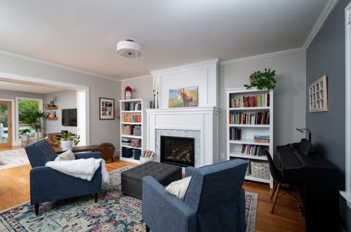 80 Clinton Pl, Newton, MA 02459-1141