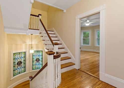 17 Wessex Rd, Newton, MA 02459-1624