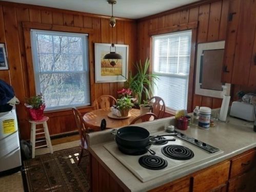 93 Haverhill St, Methuen MA 01844-4240 exterior