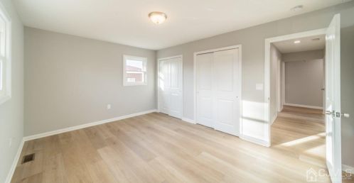 4 Charlotte St, Carteret NJ  07008-2321 exterior