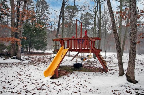 1062 Lakehurst Ave, Jackson Twp NJ 08527-5250 exterior