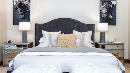 2324 Lucky John Dr, Park City UT 84060-6920 exterior