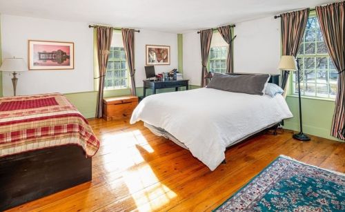 691 River St, Hingham MA 02061-2214 exterior