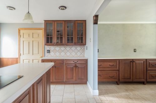 61 Heather Dr, Plymouth MA 02360-1516 exterior