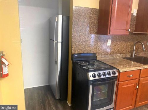 114 Delaware St, West Deptford NJ  08096-5946 exterior