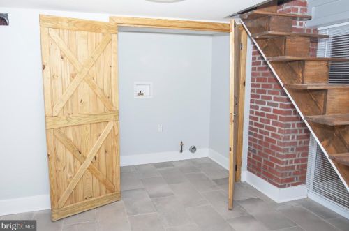 1815 20 St, Philadelphia PA 19145-2048 exterior