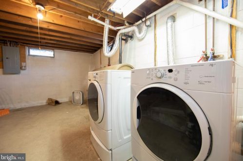 1722 3 St, West Deptford NJ 08063-1141 exterior