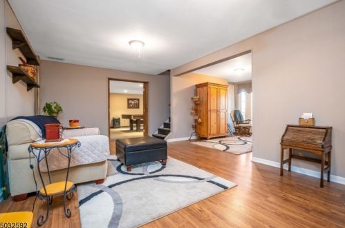 75 Dawn Rd, Milford NJ 08848-1112 exterior