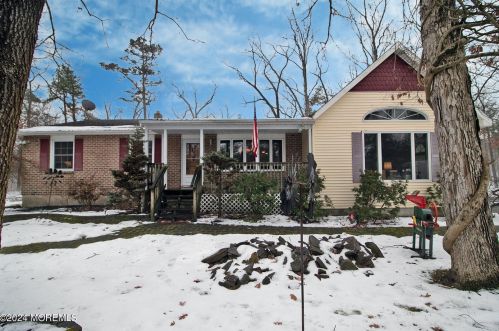 1062 Lakehurst Ave, Jackson Twp NJ 08527-5250 exterior