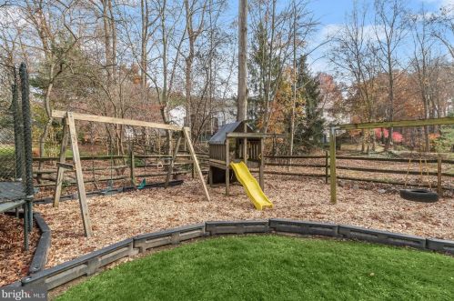 9757 Polished Stone, Columbia MD 21046-2802 exterior