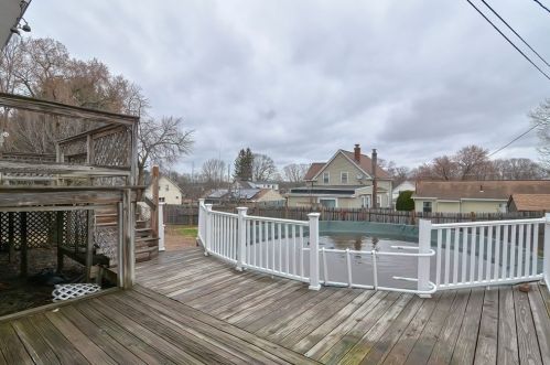 19 Middlesex Ave, Worcester MA 01604-1931 exterior