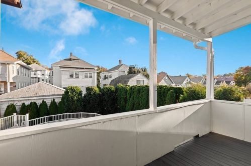 27 Newton St, Everett MA 02149-1722 exterior