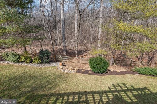 5476 Wooded Way, Columbia MD 21044-5722 exterior