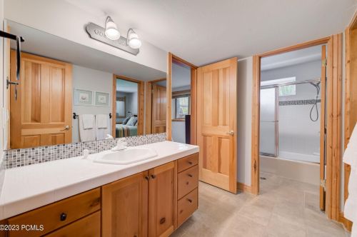 7794 Pinebrook Rd, Park City UT 84098-5348 exterior