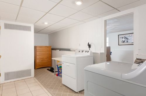 5 Cynthia Rd, Needham MA 02494-1462 exterior