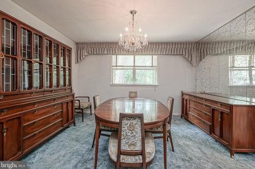 616 Chestnut Ave, West Deptford NJ 08097-1604 exterior