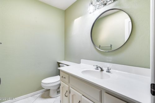 5501 Camelback Rd, Phoenix AZ 85033-1642 exterior