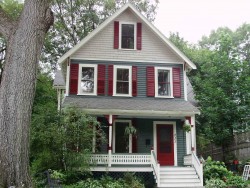 231 Melrose St, Newton, MA 02466-1120