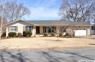 1011 Tascosa Dr, Huntsville, AL 35802-2626
