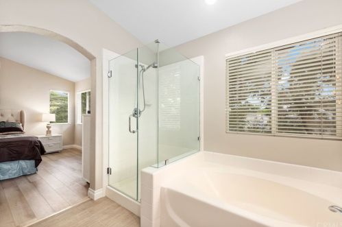 12 Bayfield, Irvine CA 92614-7907 exterior