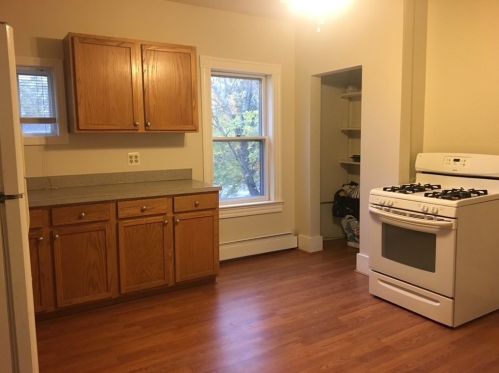 100 Linden St, Whitman MA 02382-2414 exterior