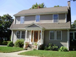 953 Watertown St, Newton, MA 02465-2125