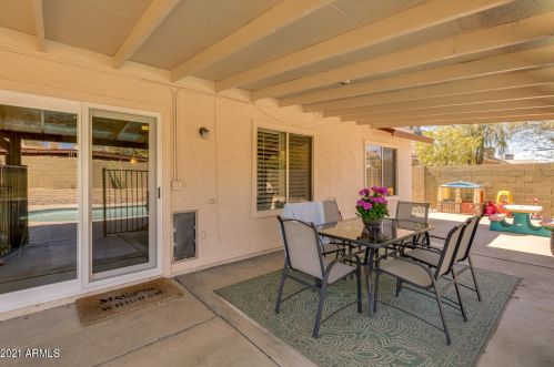 4302 Acoma Dr, Phoenix AZ 85032-4855 exterior