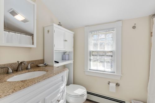 1359 Main St, Chatham MA 02633-2464 exterior