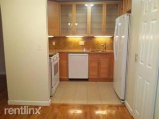 383 Langley Rd, Newton MA  02459-2343 exterior