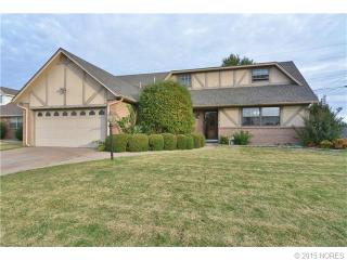 8911 26th Pl, Tulsa, OK 74129-6635