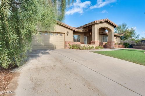 1629 Echo Ln, Phoenix, AZ 85020-3922
