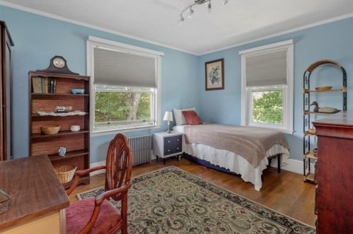 121 Warren Ave, Plymouth MA 02360-2427 exterior