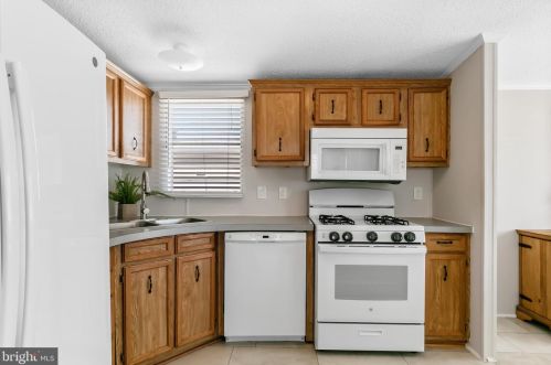 112 Cardinal Ave, West Deptford NJ  08051-1385 exterior