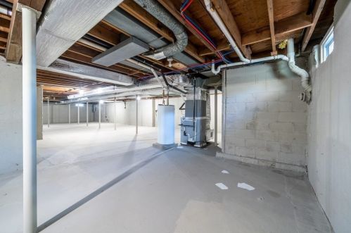 39 Sunset Dr, Seekonk MA 02771-4511 exterior