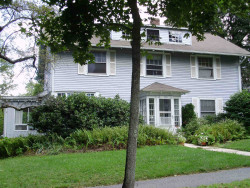 348 Central St, Newton, MA 02466-2205