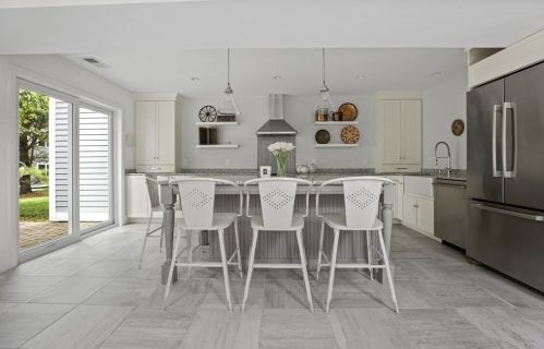 1807 Hockley Dr, Hingham, MA 02043-1547