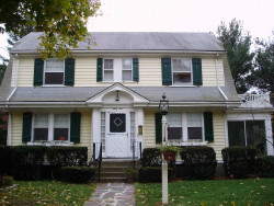 64 Royce Rd, Newton, MA 02459-1033