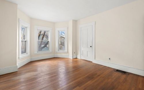 22 Oakland St, Newton MA 02458-1848 exterior