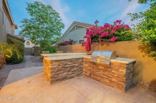 1368 Desert Flower Ln, Phoenix AZ  85048-5928 exterior