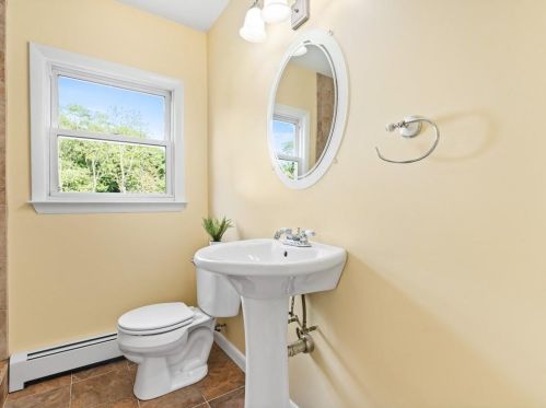 39 Riv St, Seekonk MA 02771-4706 exterior