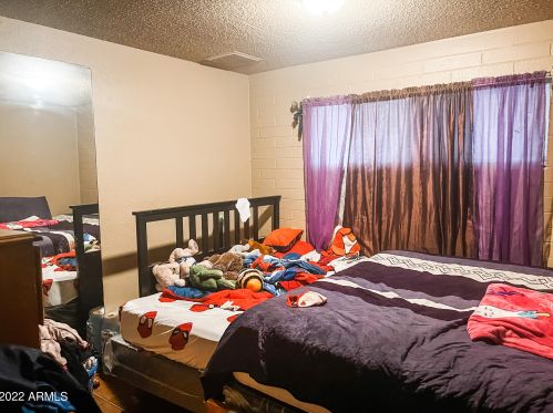 11232 18 Dr, Phoenix AZ 85007-2431 exterior