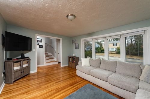 846 Front St, Weymouth MA  02190-1806 exterior